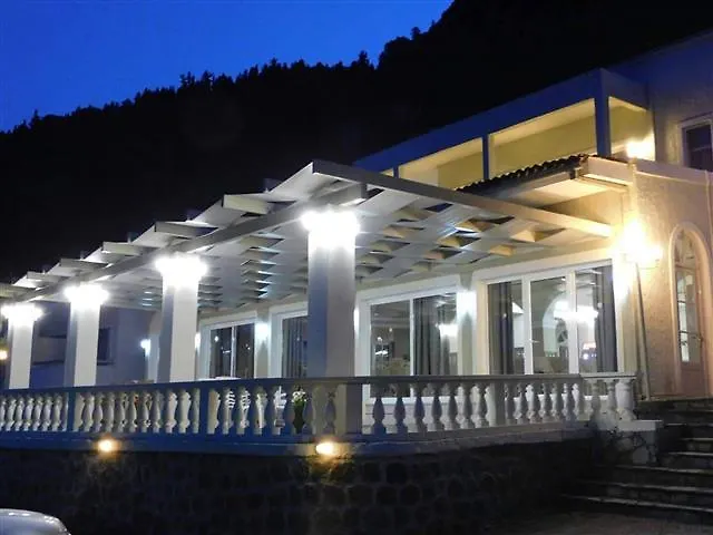 Benitses Bay View מלון
