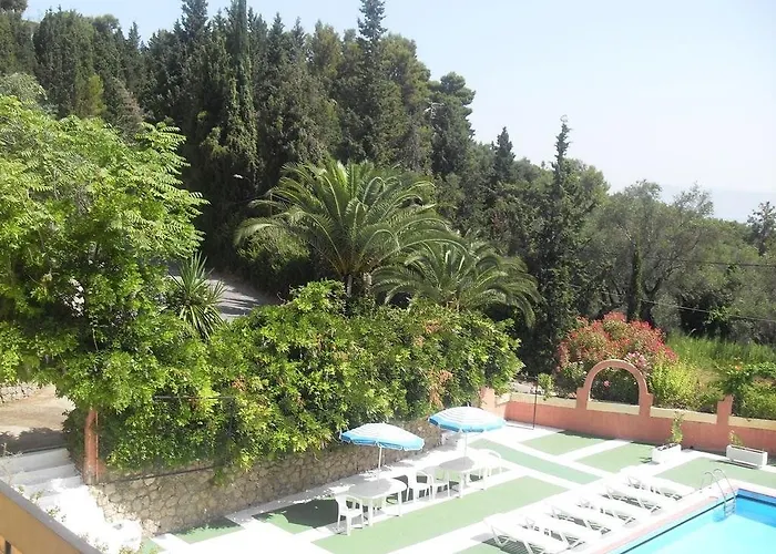 Benitses Bay View מלון אכיליון